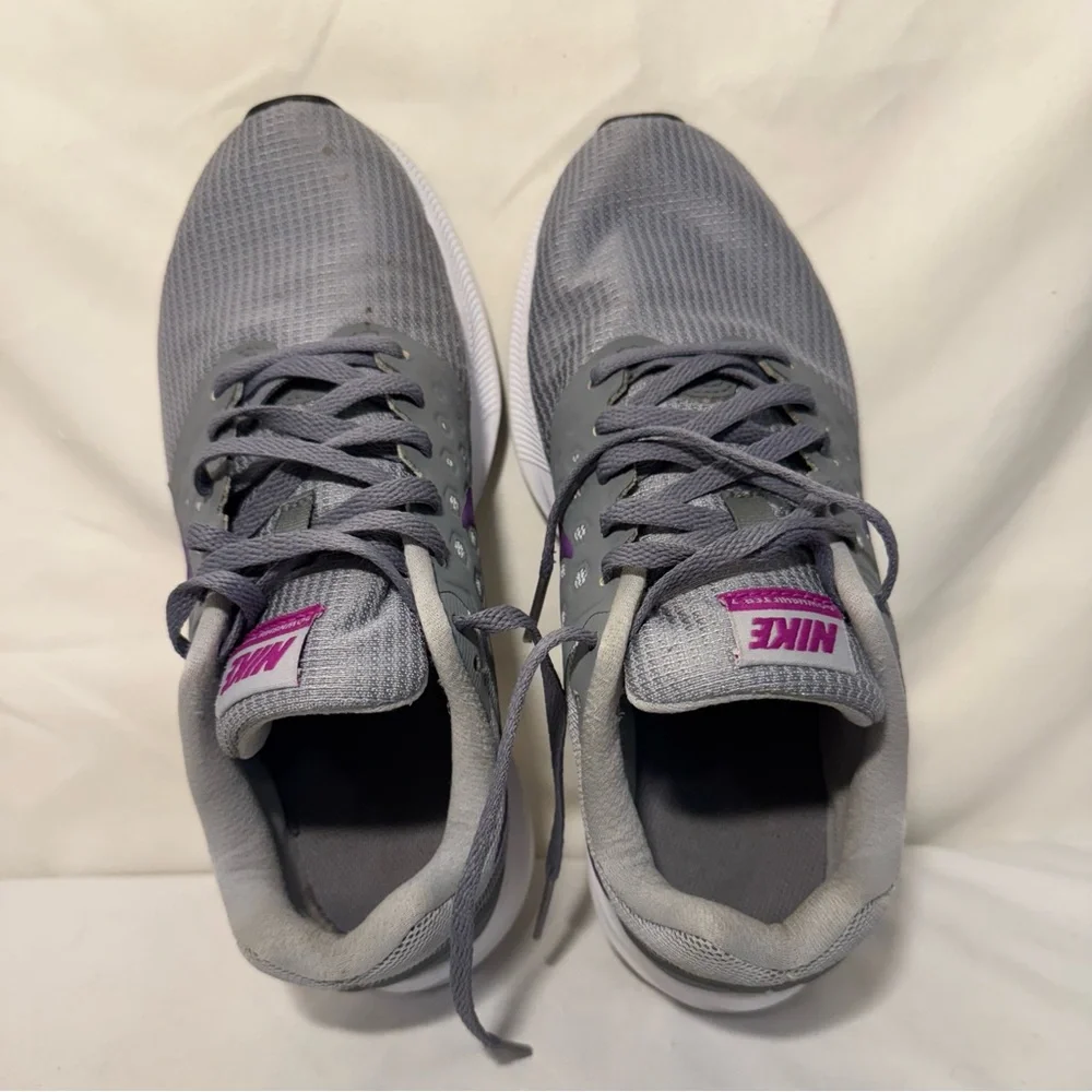 Women's Size 7 Nike Downshifter 7‎ Sneaker Cool Grey/Hyper Violet 852466-011 EUC